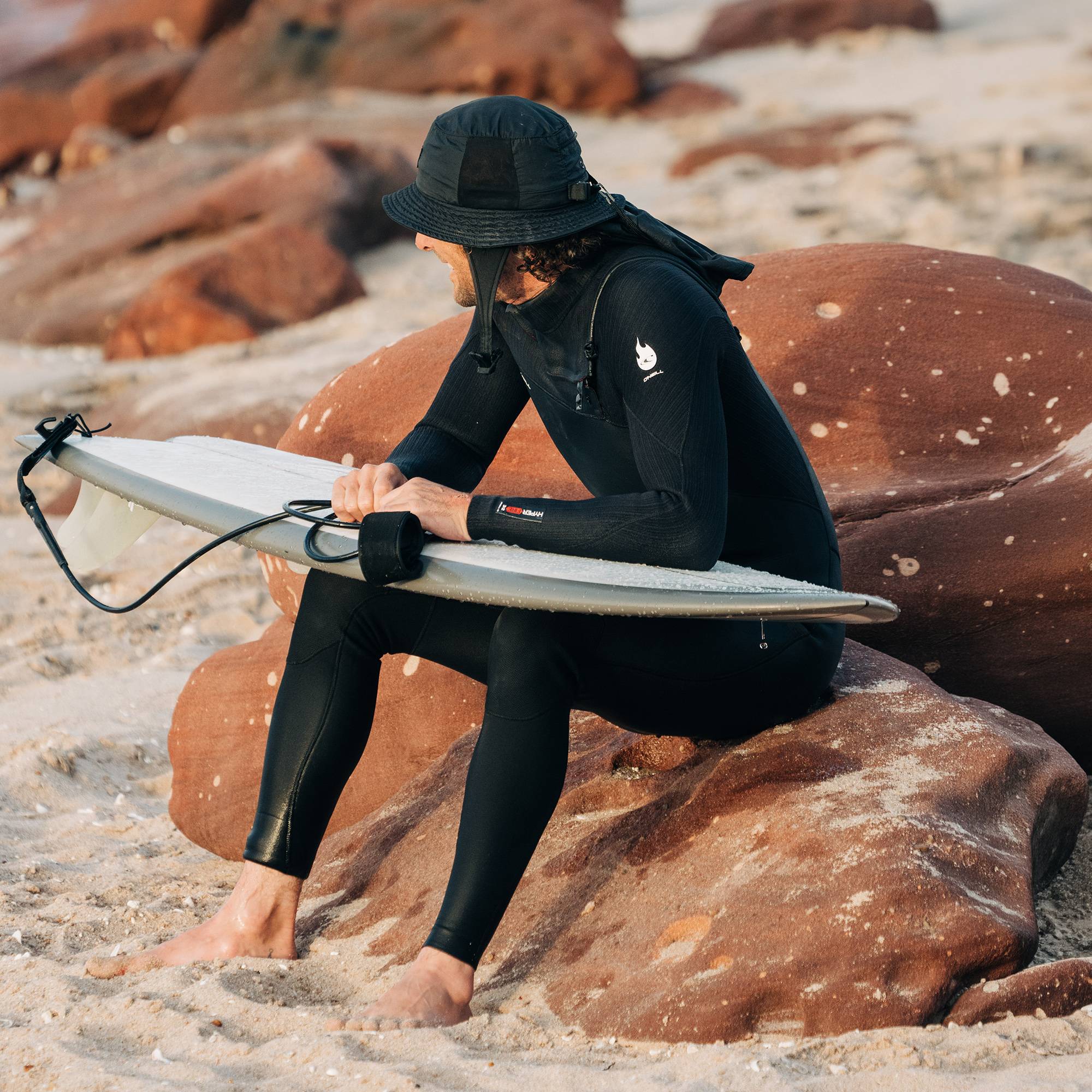 Eclipse Bucket Surf Hat 3.0 - Black